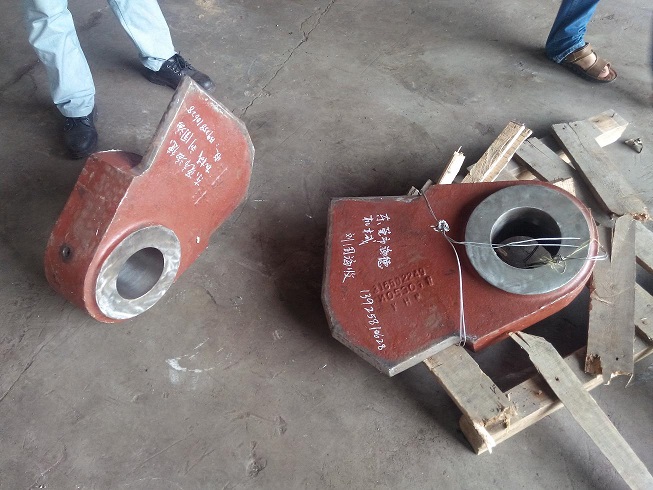 casted base for long boom